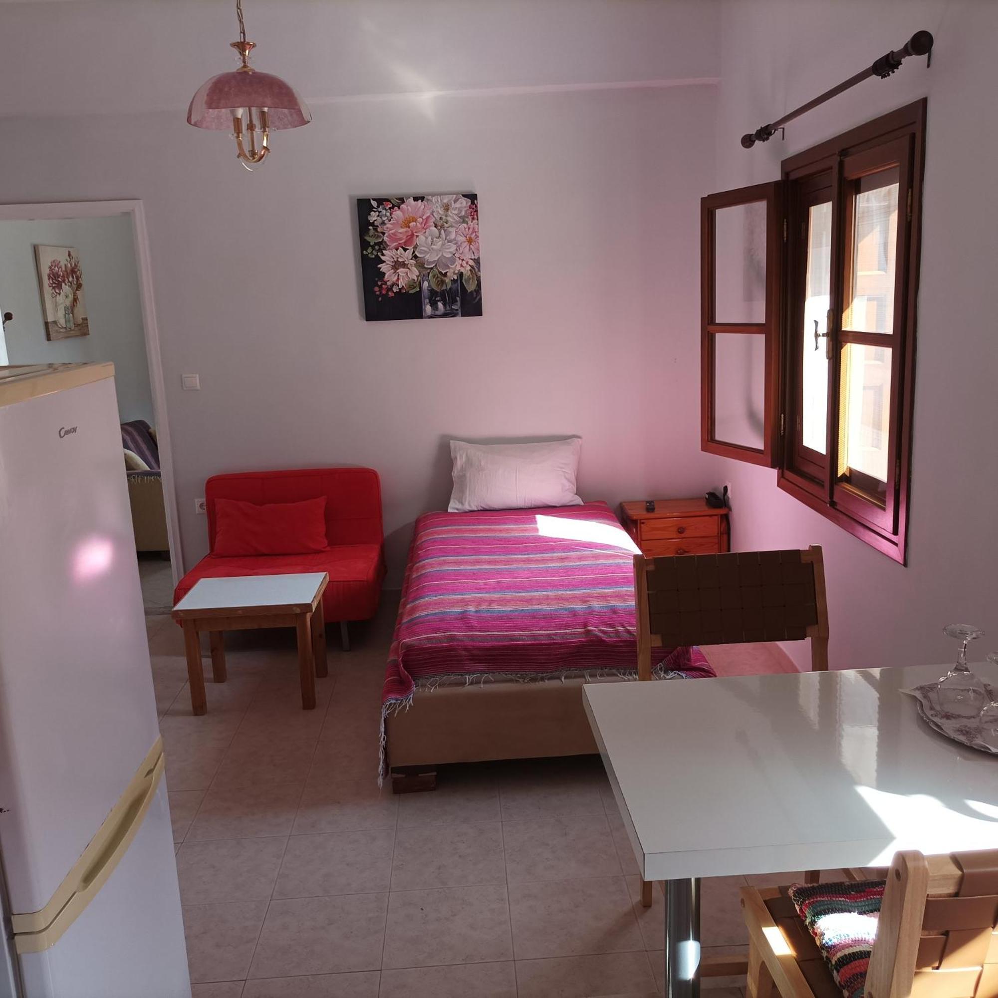 Pedi Breeze Apartment Symi Bagian luar foto
