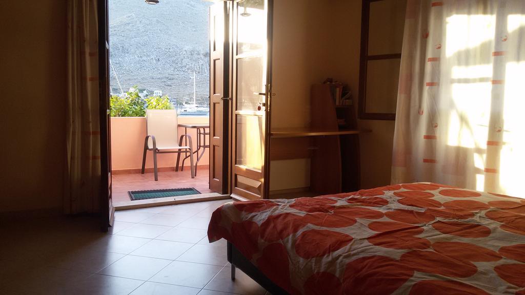 Pedi Breeze Apartment Symi Bagian luar foto